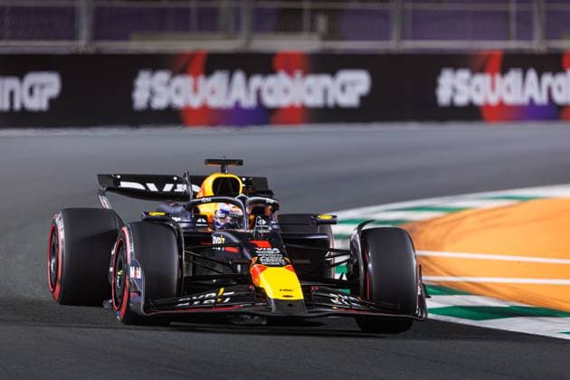 01 VERSTAPPEN Max (nld), Red Bull Racing RB20, action during the Formula 1 STC Saudi Arabian Grand Prix 2024, 2nd round of the 2024 Formula One World Championship, WM, Weltmeisterschaft from March 7 to 9, 2024 on the Jeddah Corniche Circuit, in Jeddah, Saudi Arabia - F1 - SAUDI ARABIAN GRAND PRIX 2024 DPPI Panoramic  240307_R02_SAUDI__LF39306-Avec accentuation-Bruit