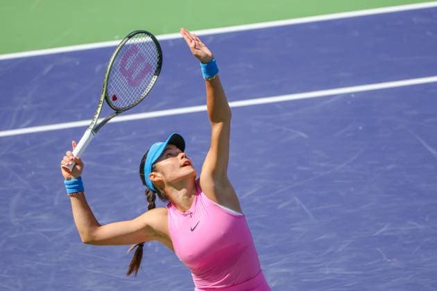 INDIAN WELLS, CA - MARCH 07: Emma Raducanu (GBR) serves during the BNP Paribas Open on March 7, 2024 at Indian Wells Tennis Garden in Indian Wells. CA. (Photo by George Walker Icon Sportswire) TENNIS: MAR 07 BNP Paribas Open EDITORIAL USE ONLY Icon240307009