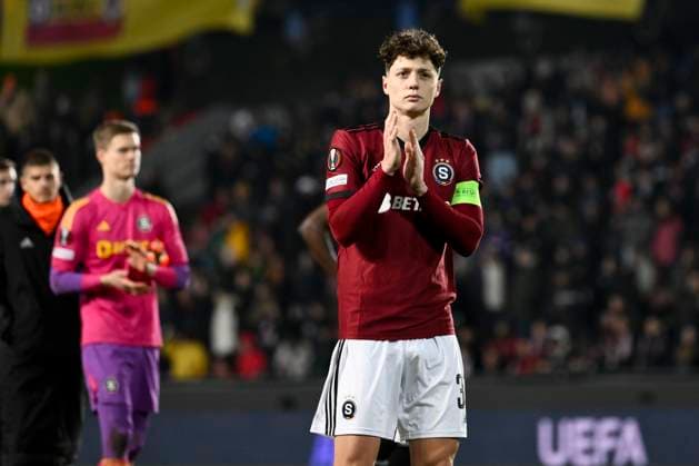 Ladislav Krejci of Sparta greets fans after the Europa League semifinal opening match: Sparta vs Liverpool in Prague, Czech Republic, March 7, 2024. (CTKxPhoto OndrejxDeml) CTKPhotoP2024030711110  CTKPhotoP2024030711110
