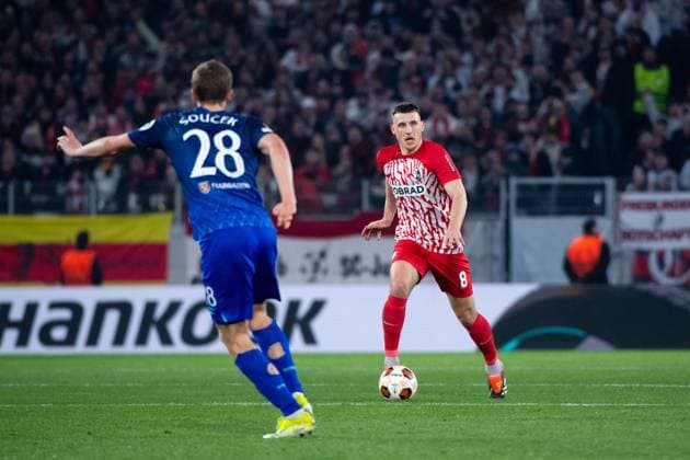 Maximilan Eggestein SC Freiburg, 08 in duel with Tomas Soucek West Ham United, 28 , GER, SC Freiburg vs West Ham United, Football UEFA Europa League, round of 16 first leg, 2023 2024 season, 07 03 2024 GER, SC Freiburg vs West Ham United, Football UEFA Europa League, round of 16 first leg, 2023 2024 season, 07 03 2024 Freiburg Copyright: xEibner-Pressefoto Memmlerx EP_MMR