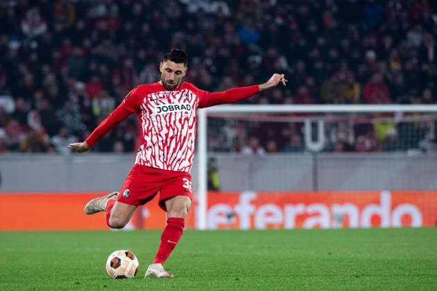 Vincenzo Grifo SC Freiburg, 32 on the ball, GER, SC Freiburg vs West Ham United, Football UEFA Europa League, Round of 16 first leg, 2023 2024 season, 07 03 2024 GER, SC Freiburg vs West Ham United, Football UEFA Europa League, Round of 16 first leg, 2023 2024 season, 07 03 2024 Freiburg Copyright: xEibner-Pressefoto Memmlerx EP_MMR