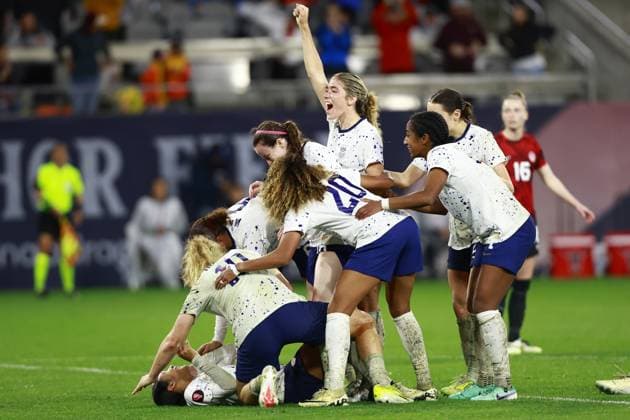 RECORD DATE NOT STATED Concacaf W Gold Cup 2024 Canada 2-2 United States Sophia Smith celebrate her goal 1-2 of United States during the Semifinals match between Canada and United States (USA) as part of the Concacaf Womens Gold Cup 2024, at Snapdragon Stadium on March 06, 2024 in San Diego, California, United States. SAN DIEGO CALIFORNIA UNITED STATES  Copyright: xUlisesxNaranjox 20240306234329_CWGC_2024_SF_CAN_USA_SMITH201