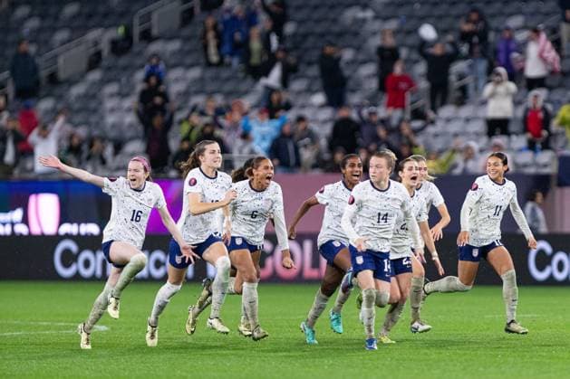 RECORD DATE NOT STATED Concacaf W Gold Cup 2024 Canada 2-2 United States Alyssa Naeher of USA during the Semifinals match between Canada and United States (USA) as part of the Concacaf Womens Gold Cup 2024, at Snapdragon Stadium on March 06, 2024 in San Diego, California, United States. SAN DIEGO CALIFORNIA UNITED STATES  Copyright: xCarlosxZepedax 20240307003214_CWGC_2024_SF_CAN_USA_USA264