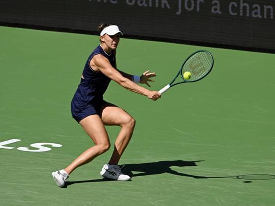 INDIAN WELLS, CA - MARCH 07: Rabeka Masarova (ESP) chases after and returns the ball during a WTA, Tennis Damen tennis match played on March 7, 2024 at the BNP Paribas Open at the Indian Wells Tennis Garden in Indian Wells, CA. (Photo by John Cordes Icon Sportswire) TENNIS: MAR 07 BNP Paribas Open EDITORIAL USE ONLY Icon506240307035