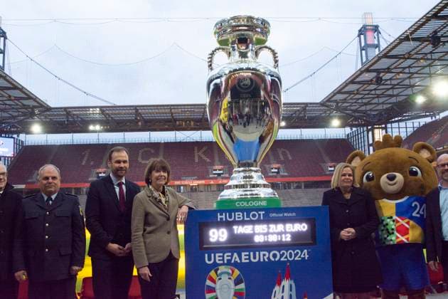 Nancy Faeserï¼aFederal Minister Of The Interior, Visits Rhein Energie Stadium 99 Days Before The UEFA EURO, EM, Europameisterschaft,Fussball 2024 Nancy Faeser, the Federal Minister of the Interior, and Henriette Reker, the Mayor of Cologne, are standing next to the trophy of UEFA Euro 2024 at the RheinEnergieStadion in Cologne, Germany, on March 7, 2024. Cologne Germany  Copyright: xYingxTangx originalFilename:tang-notitle240307_np5cj.jpg