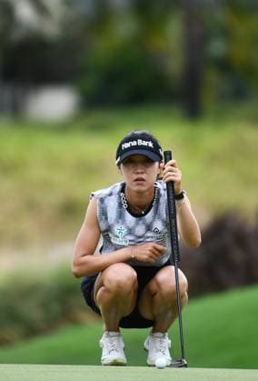 (240308) -- LINGSHUI, March 8, 2024 -- Ko Lydia of New Zealand lines up a shot during the second round of the Blue Bay LPGA, Golf Damen golf tournament in Lingshui, south China s Hainan Province, March 8, 2024. ) (SP)CHINA-HAINAN-LINGSHUI-GOLF-BLUE BAY LPGA (CN) YangxGuanyu 