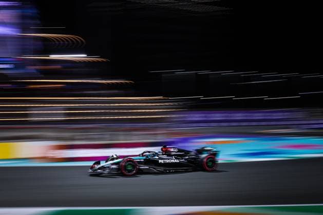 63 RUSSELL George (gbr), Mercedes AMG F1 Team W15, action during the Formula 1 STC Saudi Arabian Grand Prix 2024, 2nd round of the 2024 Formula One World Championship, WM, Weltmeisterschaft from March 7 to 9, 2024 on the Jeddah Corniche Circuit, in Jeddah, Saudi Arabia - F1 - SAUDI ARABIAN GRAND PRIX 2024 DPPI Panoramic  240308_R02_SAUDI_AV3_9431