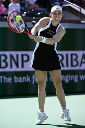 INDIAN WELLS, CA - MARCH 08: Angelique Kerbar (GER) returns the ball during a WTA, Tennis Damen tennis match played on March 8, 2024 during the BNP Paribas Open played at the Indian Wells Tennis Garden in Indian Wells, CA. (Photo by John Cordes Icon Sportswire) TENNIS: MAR 08 BNP Paribas Open EDITORIAL USE ONLY Icon506240308002
