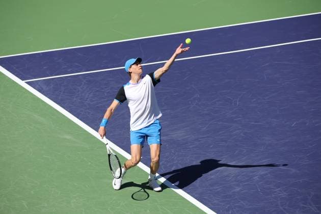 INDIAN WELLS, CA - MARCH 08: Jannik Sinner (ITA) serves during the BNP Paribas Open on March 8, 2024 at Indian Wells Tennis Garden in Indian Wells, CA. (Photo by George Walker Icon Sportswire) TENNIS: MAR 08 BNP Paribas Open EDITORIAL USE ONLY Icon240308001