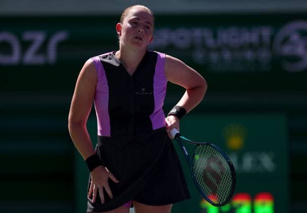 Jelena Ostapenko of Latvia frustrated BNP Paribas Open, Tennis, Day 3, Indian Wells Tennis Garden, California, USA - 08 Mar 2024  Copyright: xEllaxLing Shutterstockx 14381608ai