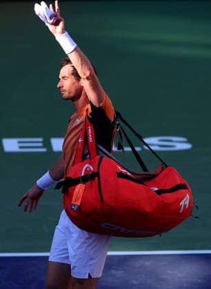 Andy Murray of GBR waves goodbye following his loss BNP Paribas Open, Tennis, Day 3, Indian Wells Tennis Garden, California, USA - 08 Mar 2024  Copyright: xEllaxLing Shutterstockx 14381608e