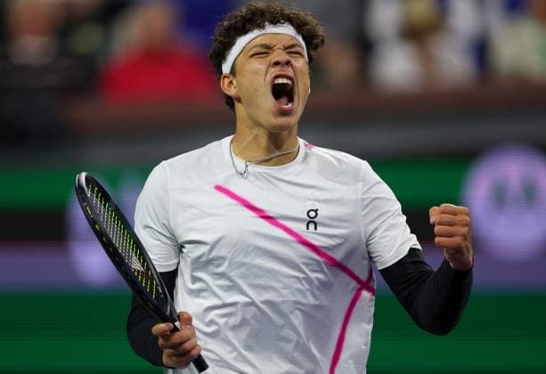 Ben Shelton of USA celebrates BNP Paribas Open, Tennis, Day 3, Indian Wells Tennis Garden, California, USA - 08 Mar 2024  Copyright: xEllaxLing Shutterstockx 14381608cg