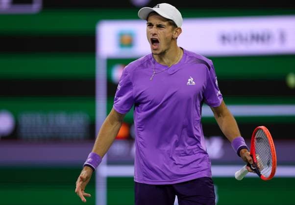 Matteo Arnold of Italy celebrates BNP Paribas Open, Tennis, Day 3, Indian Wells Tennis Garden, California, USA - 08 Mar 2024  Copyright: xEllaxLing Shutterstockx 14381608df