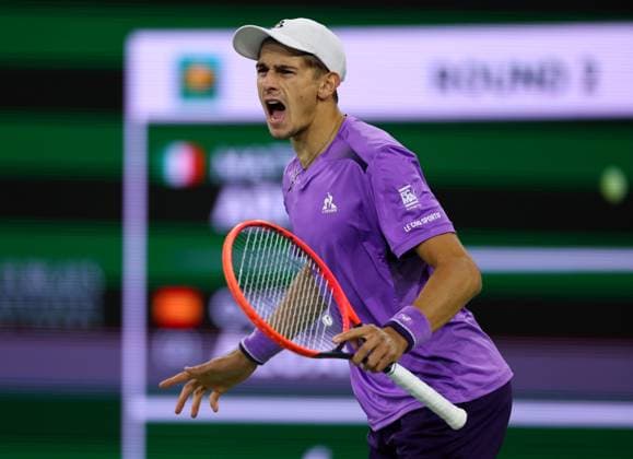 Matteo Arnold of Italy celebrates BNP Paribas Open, Tennis, Day 3, Indian Wells Tennis Garden, California, USA - 08 Mar 2024  Copyright: xEllaxLing Shutterstockx 14381608di