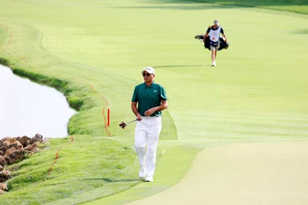 ORLANDO, FL - MARCH 08: PGA, Golf Herren golfer Jason Day walks the 18th hole during the Arnold Palmer Invitational presented by MasterCard at the Arnold Palmer s Bay Hill Club & Lodge on March 8, 2024, in Orlando, Florida. (Photo by Brian Spurlock Icon Sportswire) GOLF: MAR 08 PGA Arnold Palmer Invitational presented by Mastercard EDITORIAL USE ONLY Icon240308132