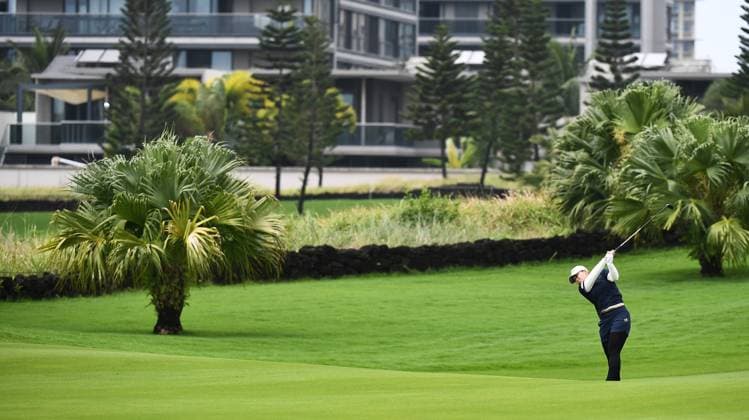 (240309) -- LINGSHUI, March 9, 2024 -- Saigo Mao of Japan plays a shot during the third round of the Blue Bay LPGA, Golf Damen golf tournament in Lingshui, south China s Hainan Province, March 9, 2024. ) (SP)CHINA-HAINAN-LINGSHUI-GOLF-BLUE BAY LPGA (CN) YangxGuanyu 