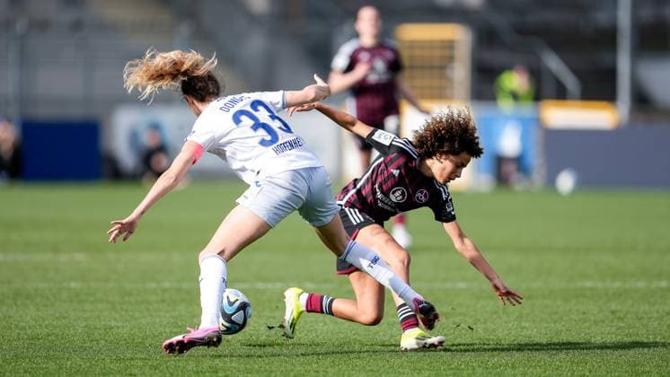 v li Fabienne Dongus TSG, 33 , Amira Arfaoui FCN, 74 , duel, duel, tackle, tackling, dynamics, action, action, 09 03 2024, Sinsheim Hoffenheim Germany , Football, Google Pixel Women Bundesliga, TSG 1899 Hoffenheim 1 FC Nürnberg, DFB DFL REGULATIONS PROHIBIT ANY USE OF PHOTOGRAPHS AS IMAGE SEQUENCES AND OR QUASI VIDEO xozx