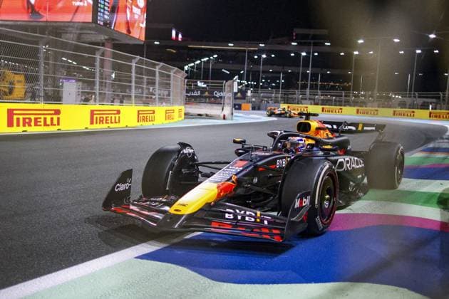 01 VERSTAPPEN Max (nld), Red Bull Racing RB20, action during the Formula 1 STC Saudi Arabian Grand Prix 2024, 2nd round of the 2024 Formula One World Championship, WM, Weltmeisterschaft from March 7 to 9, 2024 on the Jeddah Corniche Circuit, in Jeddah, Saudi Arabia - F1 - SAUDI ARABIAN GRAND PRIX 2024 DPPI Panoramic  240309_R02_SAUDI_5XB_0473