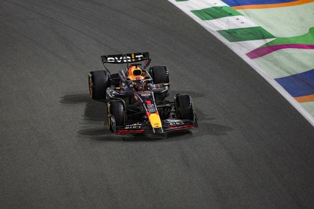 01 VERSTAPPEN Max (nld), Red Bull Racing RB20, action during the Formula 1 STC Saudi Arabian Grand Prix 2024, 2nd round of the 2024 Formula One World Championship, WM, Weltmeisterschaft from March 7 to 9, 2024 on the Jeddah Corniche Circuit, in Jeddah, Saudi Arabia - F1 - SAUDI ARABIAN GRAND PRIX 2024 DPPI Panoramic  240309_R02_SAUDI_XB3_0955