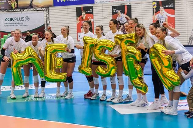 Jubilation, celebration at Schwarz Weiss Erfurt about the victory and the early championship in the 2 Bundesliga Pro, 09 03 2024, Erfurt Germany , Volleyball, 2 Bundesliga Women Pro, Schwarz Weiss Erfurt Allbau Volleys Essen xprx