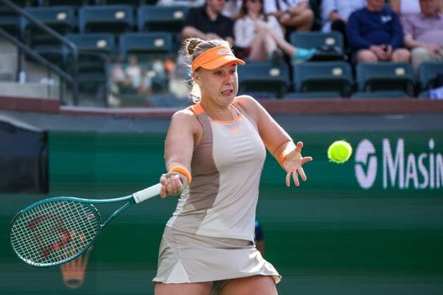 INDIAN WELLS, CA - MARCH 09: Anna Blinkova hits a forehand during the BNP Paribas Open on March 9, 2024 at Indian Wells Tennis Garden in Indian Wells, CA. (Photo by George Walker Icon Sportswire) TENNIS: MAR 09 BNP Paribas Open EDITORIAL USE ONLY Icon240309062
