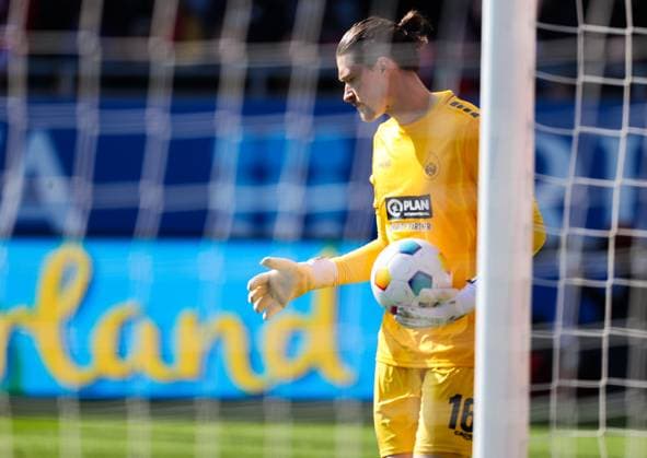 Soccer 2 BL SV Wehen Wiesbaden Hannover 96 09 03 24, Florian Stritzel SVWW ,