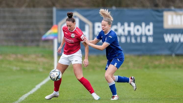 v li Shpresa Aradini FSV, 17 , Sophia Gerber TSG II, 4 , duel, duel, tackle, tackling, dynamics, action, action, 10 03 2024, Sankt Leon Rot Germany , Football, 2 Women Bundesliga, TSG 1899 Hoffenheim II U20 FSV Gütersloh 2009, DFB DFL REGULATIONS PROHIBIT ANY USE OF PHOTOGRAPHS AS IMAGE SEQUENCES AND OR QUASI VIDEO xozx