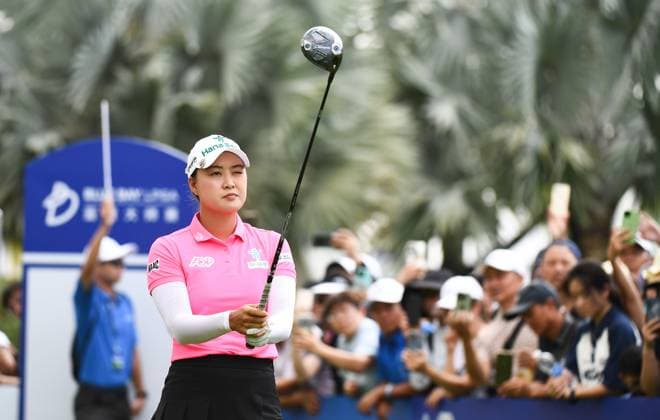 (240310) -- LINGSHUI, March 10, 2024 -- Minjee Lee of Australia lines up a shot during the final round of the Blue Bay LPGA, Golf Damen golf tournament in Lingshui, south China s Hainan Province, March 10, 2024. ) (SP)CHINA-HAINAN-LINGSHUI-GOLF-BLUE BAY LPGA (CN) YangxGuanyu 