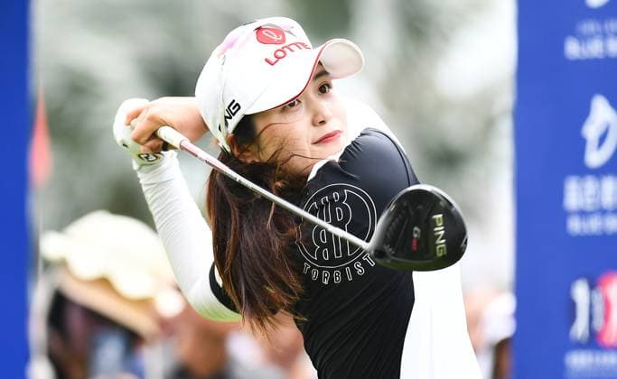 (240310) -- LINGSHUI, March 10, 2024 -- Choi Hye Jin of South Korea watches a shot during the final round of the Blue Bay LPGA, Golf Damen golf tournament in Lingshui, south China s Hainan Province, March 10, 2024. ) (SP)CHINA-HAINAN-LINGSHUI-GOLF-BLUE BAY LPGA (CN) YangxGuanyu 