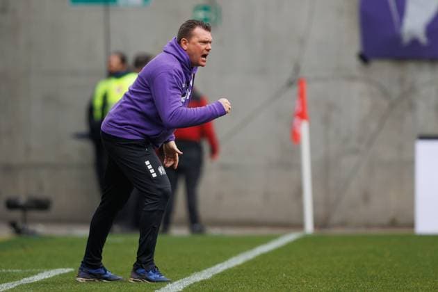 Uwe Koschinat Coach VFL Osnabrueck on the touchline, 1 FC Kaiserslautern vs VFL Osnabrueck, Football, Bundesliga 2, Season 2023 2024, 10 03 2024 1 FC Kaiserslautern vs VFL Osnabrueck, Football, Bundesliga 2, Season 2023 2024, 10 03 2024 Kaiserslautern Copyright: xEibner-Pressefoto AlexanderxNeisx EP_ANS