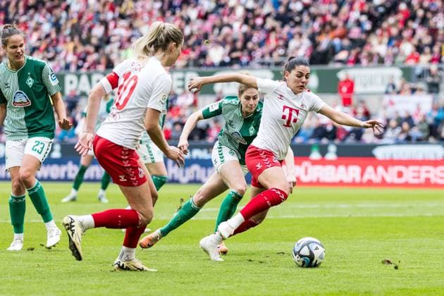 GOOGLE PIXEL Womens Bundesliga 1 FC Köln SV Werder Bremen 10 03 2024 Manjou Wilde 1 FC Köln, 7 fights for the ball GOOGLE PIXEL Womens Bundesliga 1 FC Köln SV Werder Bremen, Cologne, RheinEnergieStadion on 10 03 2024 DFB REGULATIONS PROHIBIT ANY USE OF PHOTOGRAPHS AS IMAGE SEQUENCES AND OR QUASI VIDEO Copyright: xBEAUTIFULxSPORTS Wunderlx