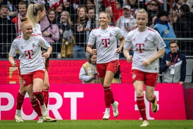 GOOGLE PIXEL Womens Bundesliga 1 FC Köln SV Werder Bremen 10 03 2024 Goal celebration to 1 0 by Marleen Schimmer 1 FC Köln, 23 GOOGLE PIXEL Womens Bundesliga 1 FC Köln SV Werder Bremen 10 03 2024, Matchday 15, on 10 03 2024 at RheinEnergie Stadion in Cologne DFL REGULATIONS PROHIBIT ANY USE OF PHOTOGRAPHS AS IMAGE SEQUENCES AND OR QUASI VIDEO Copyright: xBEAUTIFULxSPORTS LeahxKohringx