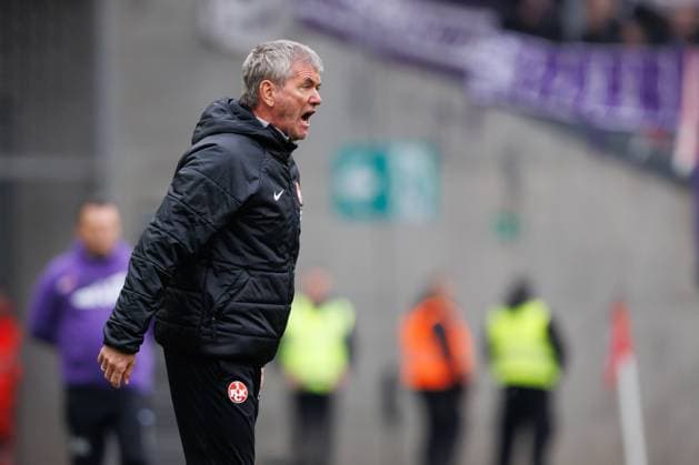 Friedhelm Funkel Coach 1 FC Kaiserslautern on the touchline, 1 FC Kaiserslautern vs VFL Osnabrueck, Football, 2 Bundesliga, Season 2023 2024, 10 03 2024 1 FC Kaiserslautern vs VFL Osnabrueck, Football, 2 Bundesliga, Season 2023 2024, 10 03 2024 Kaiserslautern Copyright: xEibner-Pressefoto AlexanderxNeisx EP_ANS