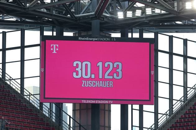 v li The scoreboard shows 30123 spectators, visitors, guests, fans, spectators, spectators, video wall, video wall, display, THE DFB GUIDELINES PROHIBIT ANY USE OF PHOTOGRAPHS AS IMAGE SEQUENCES AND OR QUASI VIDEO DFB REGULATIONS PROHIBIT ANY USE OF PHOTOGRAPHS AS IMAGE SEQUENCES AND OR QUASI VIDEO , 10 03 2024, Cologne Germany , Football, Google Pixel Womens Bundesliga, 1 FC Köln SV Werder Bremen xobx