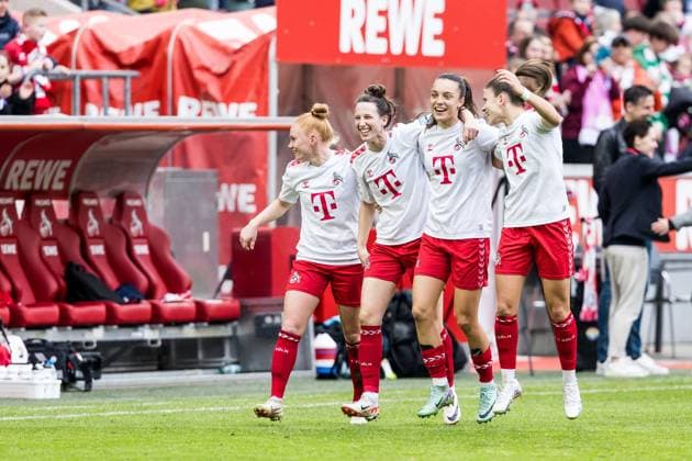 GOOGLE PIXEL Womens Bundesliga 1 FC Köln SV Werder Bremen 10 03 2024 Happy faces after the win Laura Vogt 1 FC Köln, 8 , Sara Agrez 1 FC Köln, 4 , Natalia Padilla Bidas 1 FC Köln, 22 , Martyna Wiankowska 1 FC Köln, 26 GOOGLE PIXEL Frauen Bundesliga 1 FC Köln SV Werder Bremen, Köln, RheinEnergieStadion am 10 03 2024 DFB REGULATIONS PROHIBIT ANY USE OF PHOTOGRAPHS AS IMAGE SEQUENCES AND OR QUASI VIDEO Copyright: xBEAUTIFULxSPORTS Wunderlx