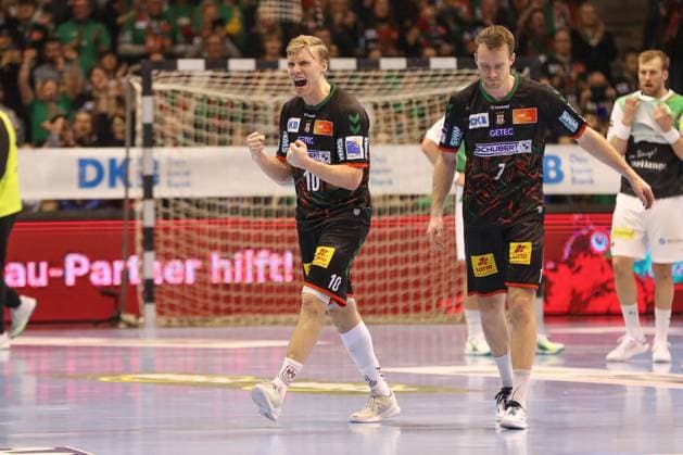 10 03 2024, xgox, Handball Liqui Moly Hbl, SC Magdeburg Fuechse Berlin emspor, v l Gisli Thorgeir Kristjansson Magdeburg, 10 , Felix Claar Magdeburg, 7 duel, duel, fight, tackle Magdeburg