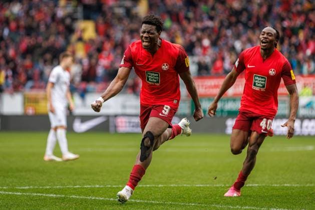 Ragnar Prince Friedel Ache 1 FC Kaiserslautern celebrates the winning goal for the 3 2, 1 FC Kaiserslautern vs VFL Osnabrueck, Football, 2 Bundesliga, Season 2023 2024, 10 03 2024 1 FC Kaiserslautern vs VFL Osnabrueck, Football, 2 Bundesliga, Season 2023 2024, 10 03 2024 Kaiserslautern Copyright: xEibner-Pressefoto AlexanderxNeisx EP_ANS