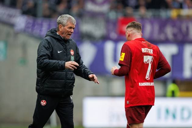 Friedhelm Funkel Coach 1 FC Kaiserslautern and Marlon Ritter 1 FC Kaiserslautern , 1 FC Kaiserslautern vs VFL Osnabrueck, Football, 2 Bundesliga, Season 2023 2024, 10 03 2024 1 FC Kaiserslautern vs VFL Osnabrueck, Football, 2 Bundesliga, Season 2023 2024, 10 03 2024 Kaiserslautern Copyright: xEibner-Pressefoto AlexanderxNeisx EP_ANS