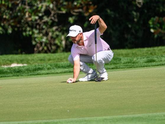 March 10, 2024: Brian Harman lines up a putt on the first green during final round of the Arnold Palmer Invitational presented by Mastercard held at Arnold Palmer s Bay Hill Club & Lodge in Orlando, FL. Romeo T Guzman CSM. Orlando USA - ZUMAcg2_ 20240310_faf_cg2_017 Copyright: xRomeoxGuzmanx