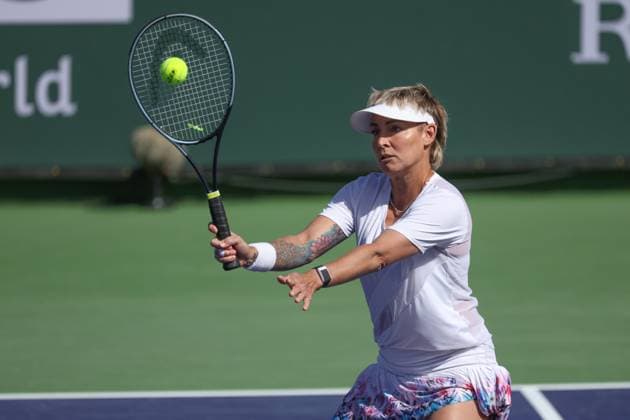 INDIAN WELLS, CA - MARCH 10: Bethanie Mattek-Sands (USA) hits a volley during the BNP Paribas Open on March 10, 2024 at Indian Wells Tennis Garden in Indian Wells, CA. (Photo by George Walker Icon Sportswire) TENNIS: MAR 10 BNP Paribas Open EDITORIAL USE ONLY Icon240310005