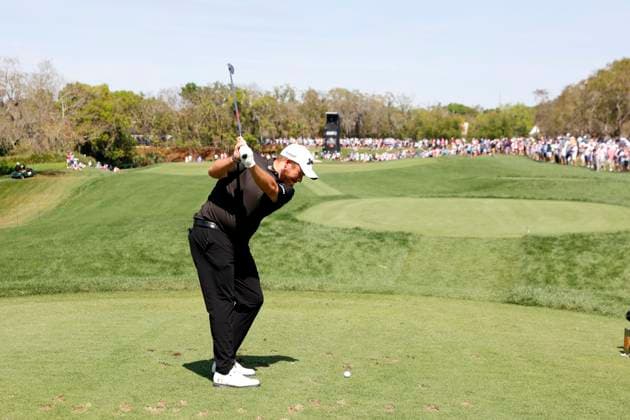 ORLANDO, FL - MARCH 10: PGA, Golf Herren golfer Shane Lowry hits his tee shot on the 2nd hole during the Arnold Palmer Invitational presented by MasterCard at the Arnold Palmer s Bay Hill Club & Lodge on March 10, 2024, in Orlando, Florida. (Photo by Brian Spurlock Icon Sportswire) GOLF: MAR 10 PGA Arnold Palmer Invitational presented by Mastercard EDITORIAL USE ONLY Icon240310132