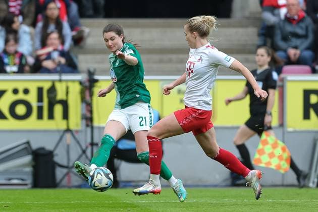 from left Chiara Hahn SV Werder Bremen, 21 and Celina Degen 1 FC Köln, 5 in a duel, dynamic, action, action, game scene, THE DFB GUIDELINES PROHIBIT ANY USE OF PHOTOGRAPHS AS IMAGE SEQUENCES AND OR QUASI VIDEO DFB REGULATIONS PROHIBIT ANY USE OF PHOTOGRAPHS AS IMAGE SEQUENCES AND OR QUASI VIDEO , 10 03 2024, Cologne Germany , Football, Google Pixel Womens Bundesliga, 1 FC Köln SV Werder Bremen xobx