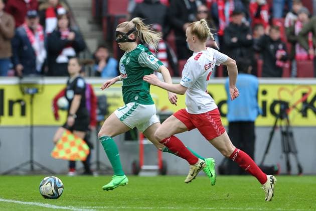 from left Nina Lührßen SV Werder Bremen, 27 and Anna Gerhardt 1 FC Köln, 21 in running duel, duel, dynamics, action, action, game scene, THE DFB GUIDELINES PROHIBIT ANY USE OF PHOTOGRAPHS AS IMAGE SEQUENCES AND OR QUASI VIDEO DFB REGULATIONS PROHIBIT ANY USE OF PHOTOGRAPHS AS IMAGE SEQUENCES AND OR QUASI VIDEO , 10 03 2024, Cologne Germany , Football, Google Pixel Womens Bundesliga, 1 FC Köln SV Werder Bremen xobx