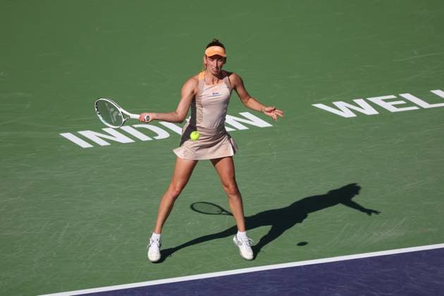 INDIAN WELLS, CA - MARCH 11: Elise Mertens (BEL) hits a forehand during the BNP Paribas Open on March 11, 2024 at Indian Wells Tennis Garden in Indian Wells, CA. (Photo by George Walker Icon Sportswire) TENNIS: MAR 11 BNP Paribas Open EDITORIAL USE ONLY Icon240311106
