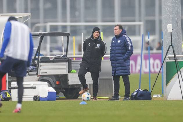 12 03 2024, Football, Season 2023 2024, 2 Bundesliga, Training FC Schalke 04, f l Head Coach Karel Geraerts FC Schalke 04 , Sports Director Marc Wilmots FC Schalke 04 Gelsenkirchen Veltins Arena NRW Germany xRHR PHOTO TRx Copyright: TimxRehbein RHR-FOTOx RHR-FOTO TR