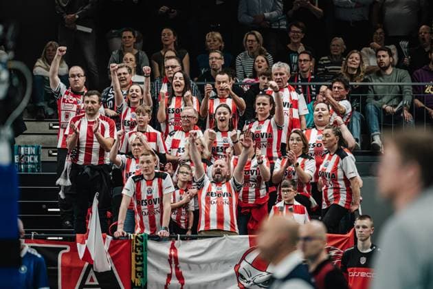 Volleyball Men Season 2023 2024 CEV Volleyball Cup 2024 Final SVG Lüneburg GER vs Asseco Resovia Rzeszow POL 12 03 2024 The fans of Asseco Resovia Rzeszow cheer Lüneburg LKH Arena Niedersachsen Germany