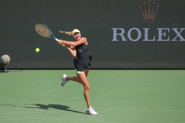 INDIAN WELLS, CA - MARCH 12: Anastasia Potapova hits a backhand during the BNP Paribas Open on March 12, 2024 at Indian Wells Tennis Garden in Indian Wells, CA. (Photo by George Walker Icon Sportswire) TENNIS: MAR 12 BNP Paribas Open EDITORIAL USE ONLY Icon240312019