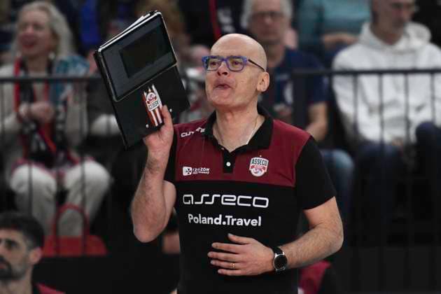 GER CEV Cup SVG Lueneburg vs Asseco Resovia Rzeszow 12 03 2024, LKH Arena, Lueneburg, GER CEV Cup, SVG Lueneburg GER vs Asseco Resovia Rzeszow POL , in the picture coach Giampaolo Medei Resovia nordphotoxGmbH xWitke nph00002