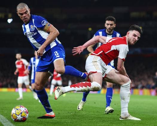 Arsenal gegen Porto 12. März 2024, London UEFA Champions™s League, Achtelfinale, Rückspiel Arsenal gegen Porto Pepe von Porto und Declan Rice von Arsenal Foto Charlotte Wilson Abseits London UK  Copyright: xCharlottexWilsonx xOffsidexOffside