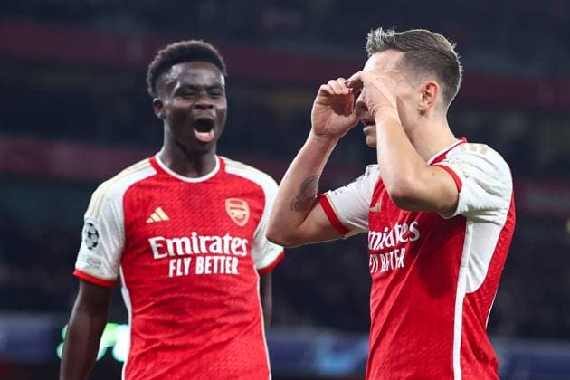 Arsenal gegen Porto 12. März 2024, London UEFA Champions™s League, Achtelfinale, Rückspiel Arsenal gegen Porto Leandro Trossard von Arsenal feiert sein erstes Tor mit Bukayo Saka von Arsenal Foto Charlotte Wilson Abseits London UK  Copyright: xCharlottexWilsonx xOffsidexOffside